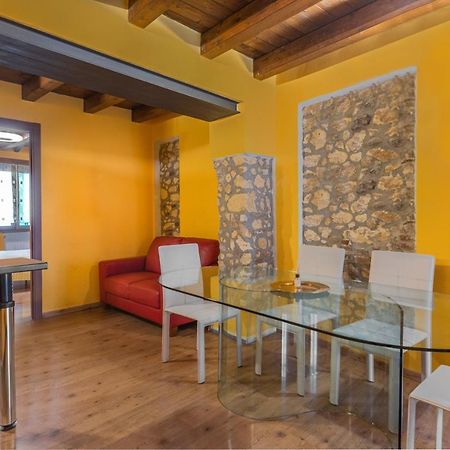 Stylish 2 Bedroom With Balcony Verona Exteriör bild